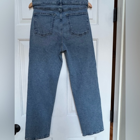 Universal Thread Women's Mid Rise 80’s slim leg, button fly light wash - Picture 9 of 9